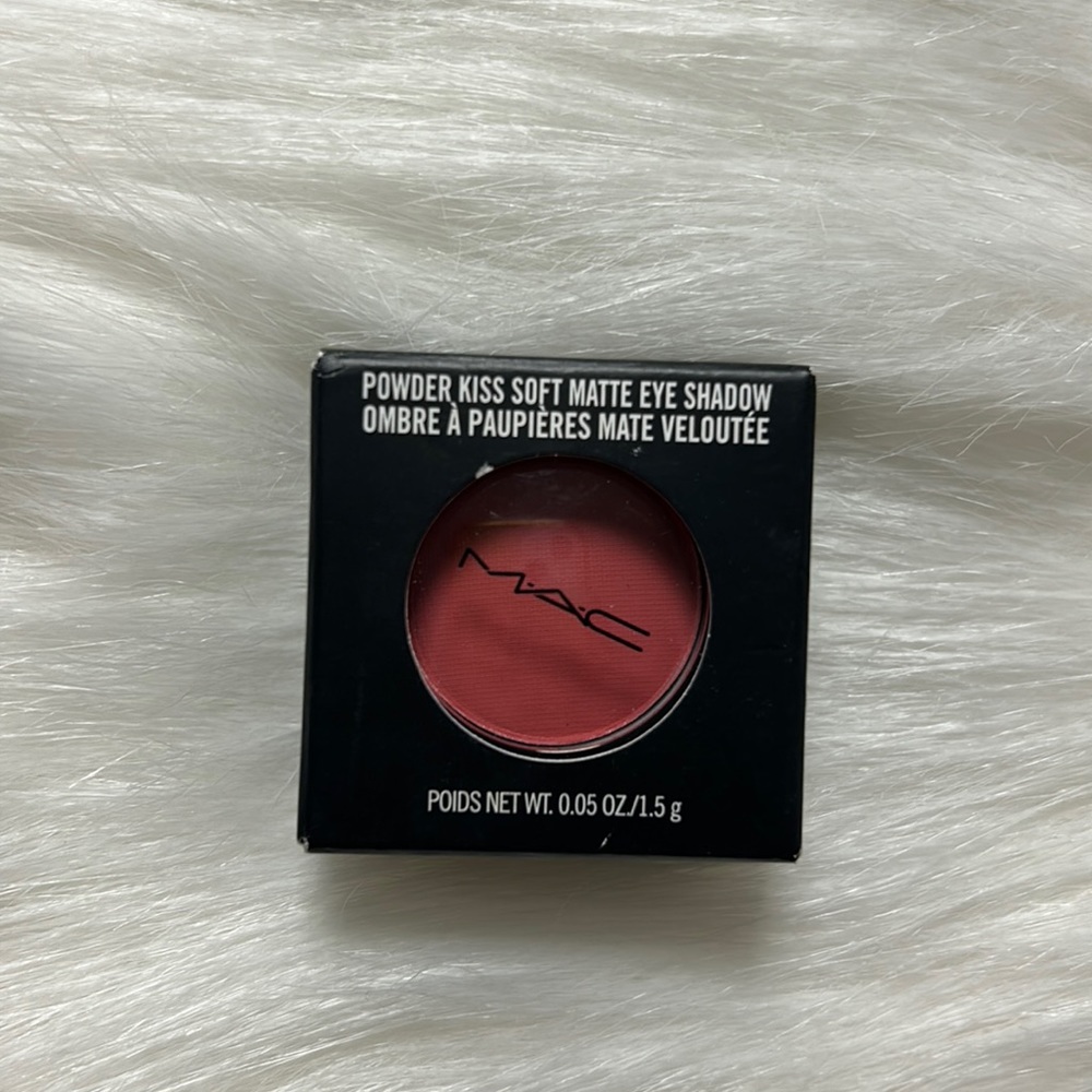 *NIB* MAC Matte Eyeshadow “A Little Tamed”